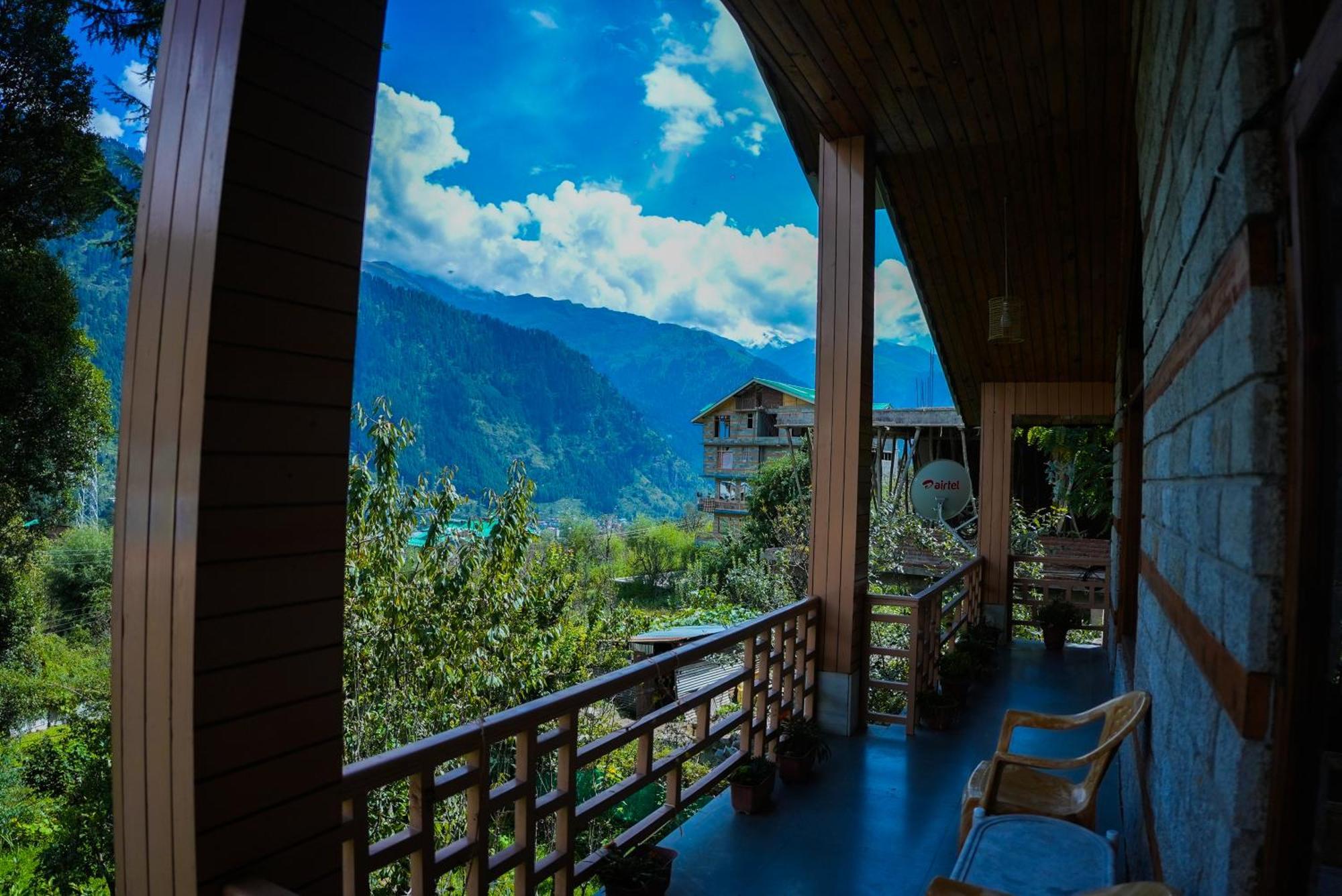 The Manu Emerald # Farmhouse # Top Selling Cottage In Manali # Peaceful Heritage Cozy Stay # Lawn With Bonfire # Most Awarded 외부 사진