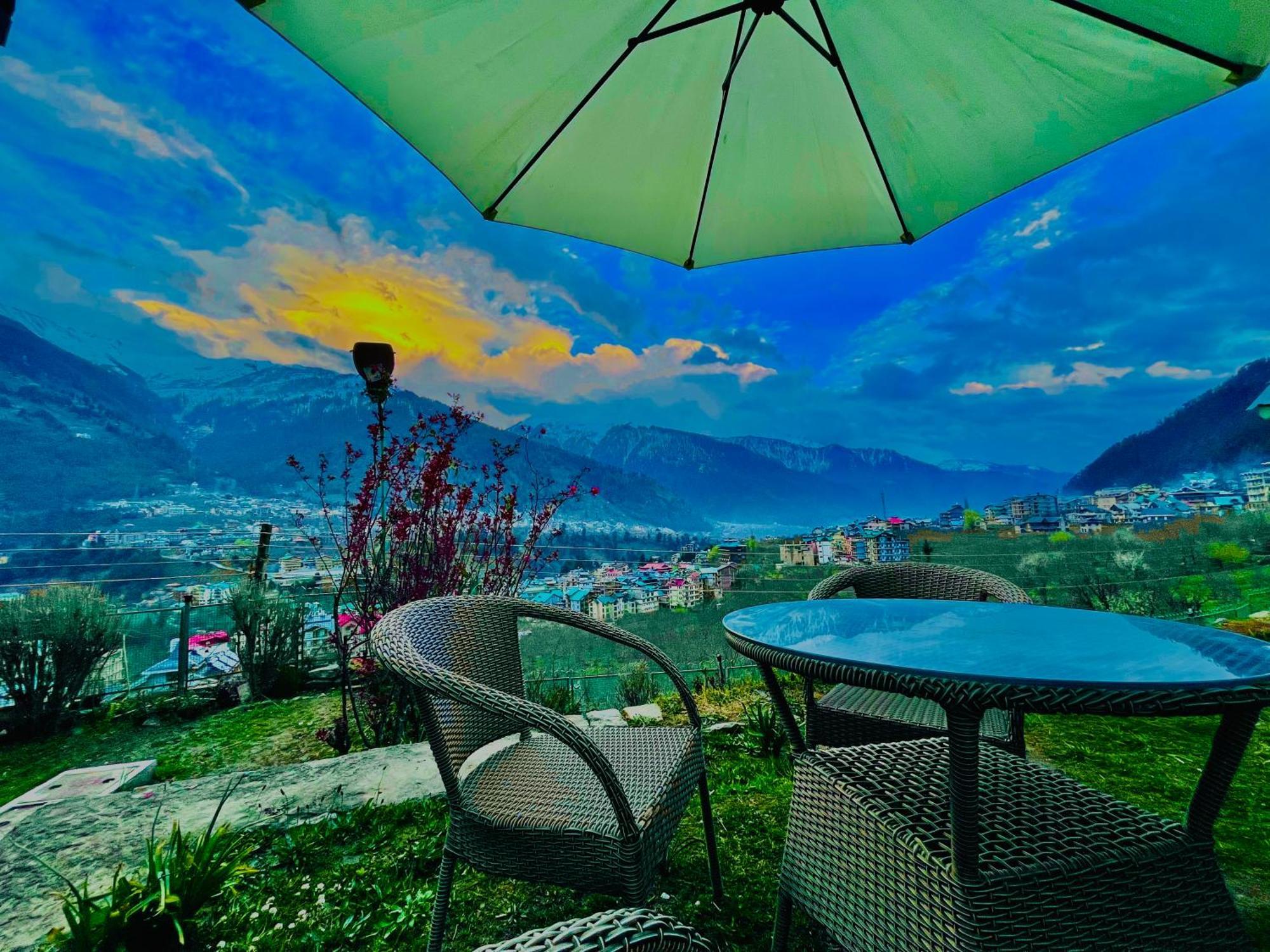 The Manu Emerald # Farmhouse # Top Selling Cottage In Manali # Peaceful Heritage Cozy Stay # Lawn With Bonfire # Most Awarded 외부 사진