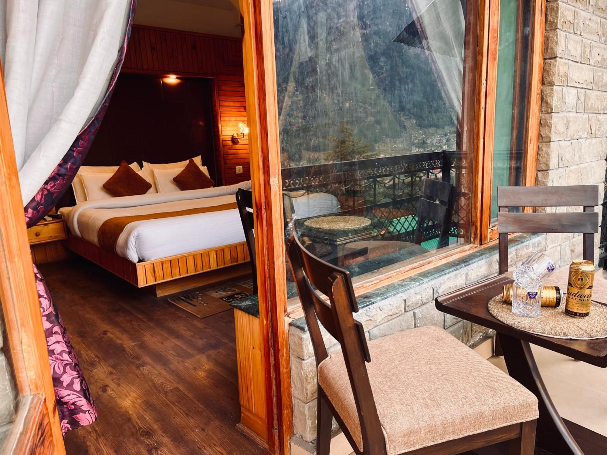 The Manu Emerald # Farmhouse # Top Selling Cottage In Manali # Peaceful Heritage Cozy Stay # Lawn With Bonfire # Most Awarded 외부 사진