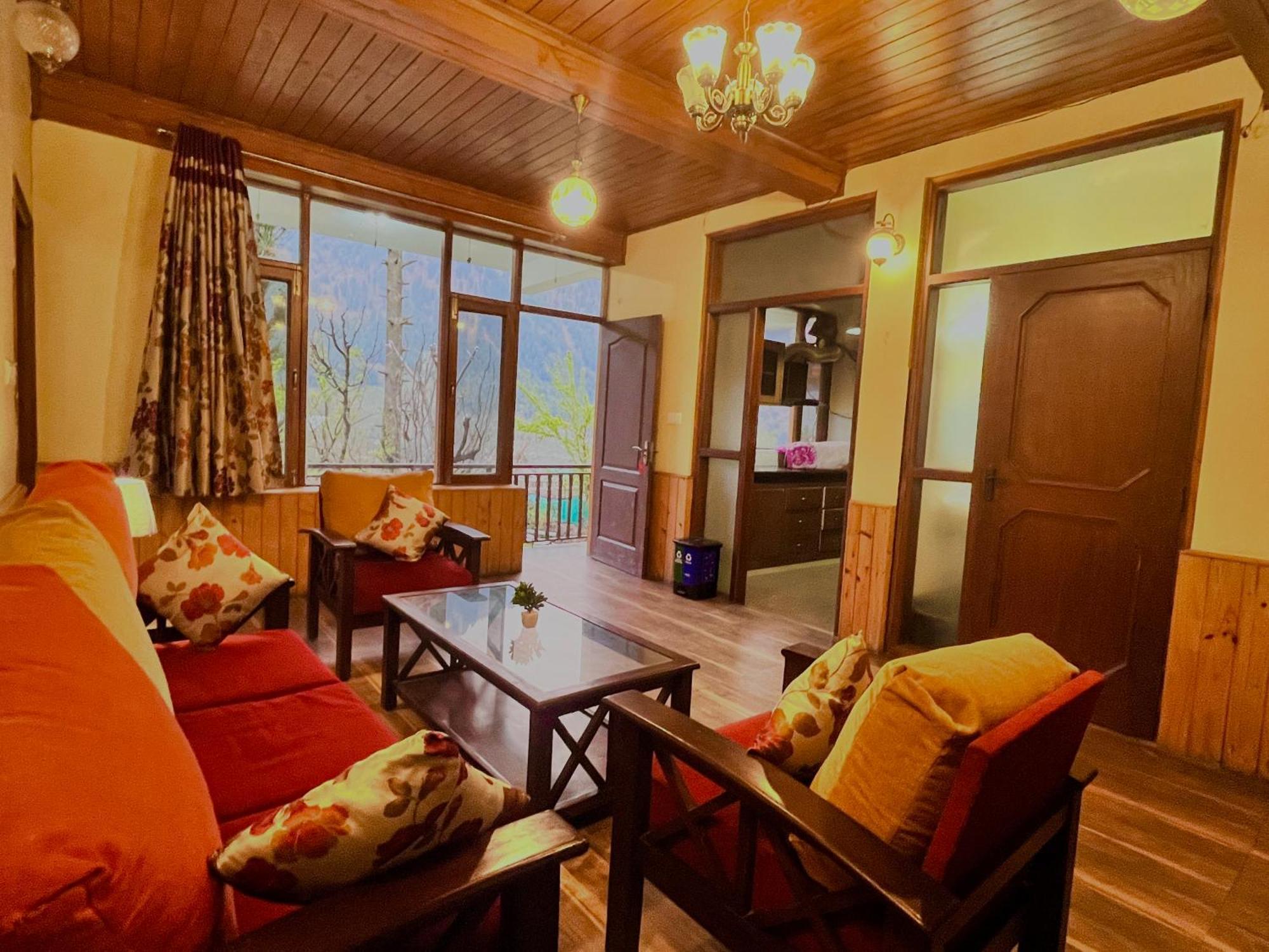 The Manu Emerald # Farmhouse # Top Selling Cottage In Manali # Peaceful Heritage Cozy Stay # Lawn With Bonfire # Most Awarded 외부 사진