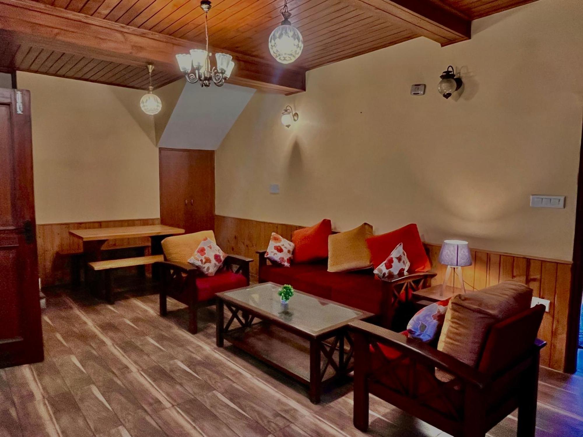 The Manu Emerald # Farmhouse # Top Selling Cottage In Manali # Peaceful Heritage Cozy Stay # Lawn With Bonfire # Most Awarded 외부 사진