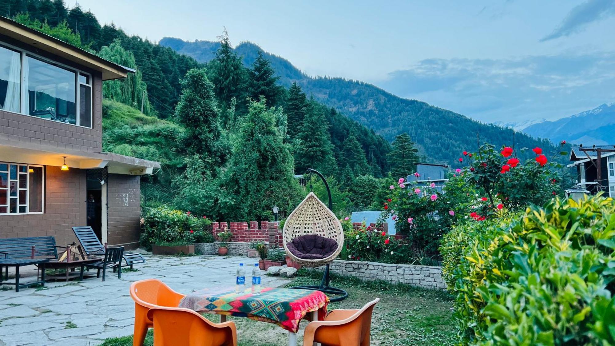 The Manu Emerald # Farmhouse # Top Selling Cottage In Manali # Peaceful Heritage Cozy Stay # Lawn With Bonfire # Most Awarded 외부 사진