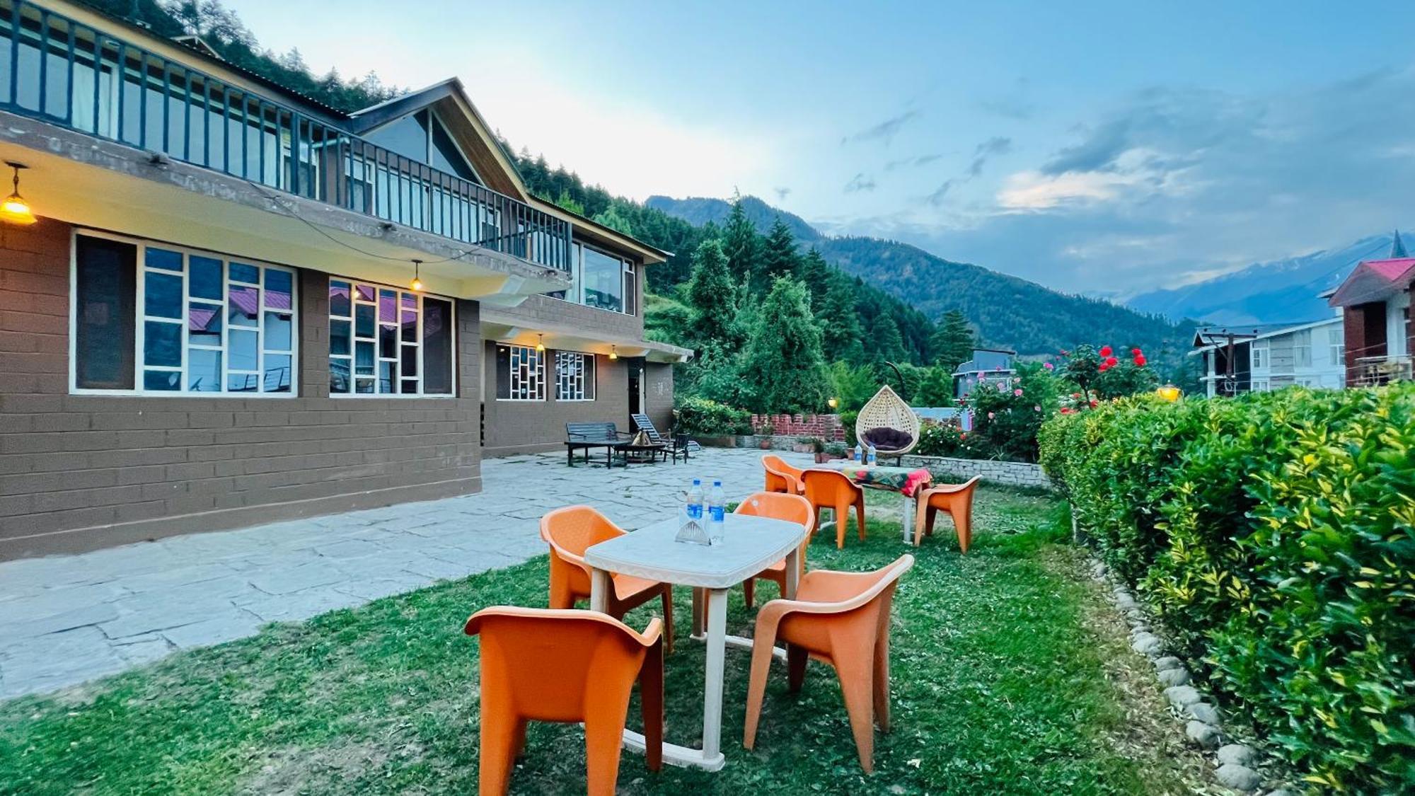 The Manu Emerald # Farmhouse # Top Selling Cottage In Manali # Peaceful Heritage Cozy Stay # Lawn With Bonfire # Most Awarded 외부 사진