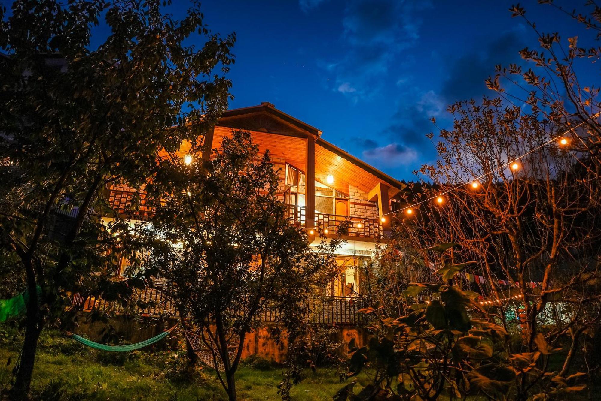 The Manu Emerald # Farmhouse # Top Selling Cottage In Manali # Peaceful Heritage Cozy Stay # Lawn With Bonfire # Most Awarded 외부 사진